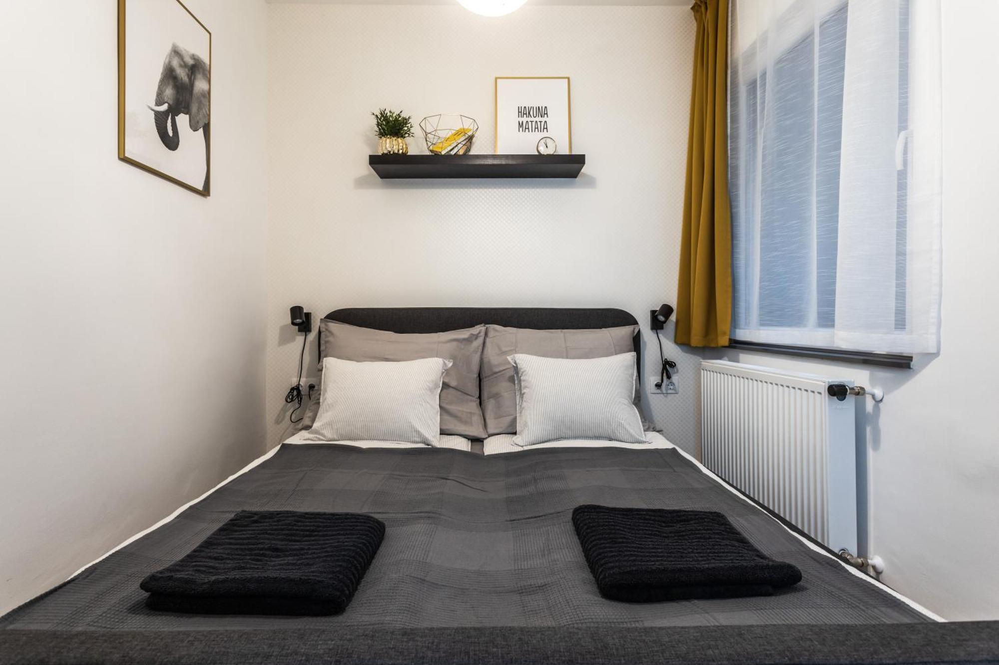 Szechenyi Apartment - Free Private Parking Pecs Exterior photo